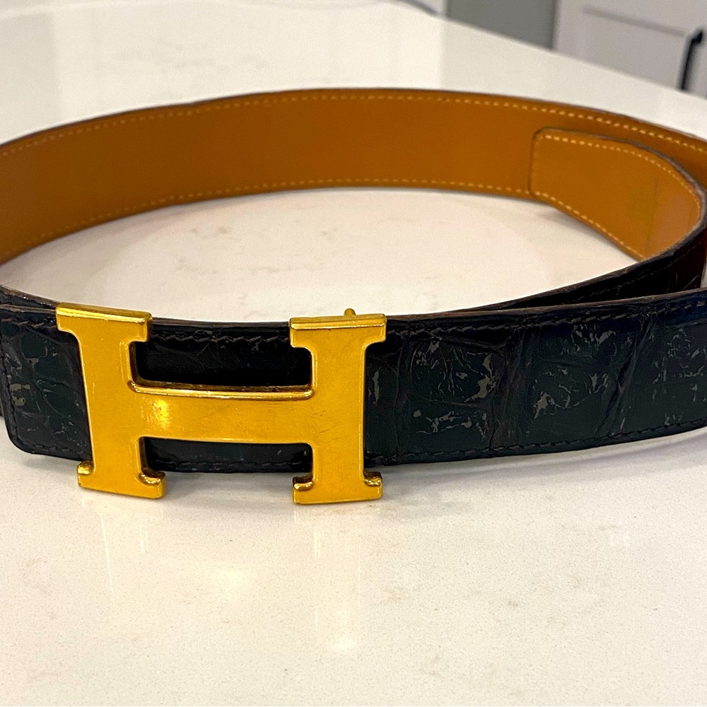 Hermes reversible H belt. Size 75. Black crocodile and brown leather.